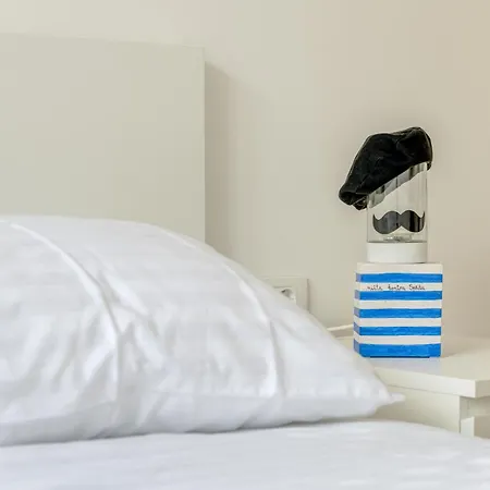 Mambo 1-bedroom Luxury - Downtown