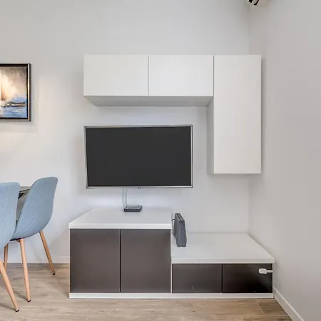 Mambo 1-bedroom Luxury - Downtown