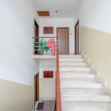 Mambo 1-bedroom Luxury - Downtown Apartment Split